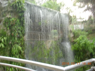 203 99h. Malaysia - Kuala Lumpur - KL Bird Park - waterfall