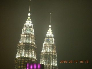 249 99h. Malaysia - Kuala Lumpur - Heli Lounge Bar- twin Petronas towers