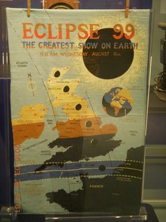 111 99l. London Science Museum - eclipse sign