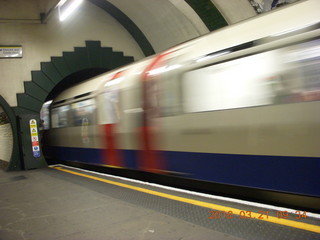 23 99m. London Underground (tube)