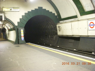 25 99m. London Underground (tube)