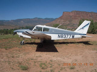 50 9ch. Gateway Canyons airstrip - N8377W