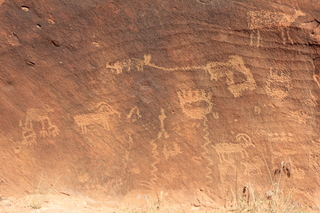 91 9cj. Zeb's dinosaur tour - rock art petroglyphs