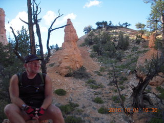 Bryce Canyon - Fairyland hike - Adam sitting