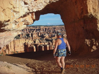 3000 9g2. Bryce Canyon - Bryce Point hike - Adam