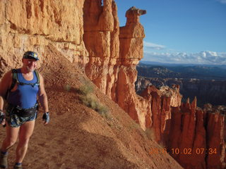 3005 9g2. Bryce Canyon - Bryce Point hike - Adam