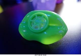 394 9q2. Brenda birthday party - toy lips