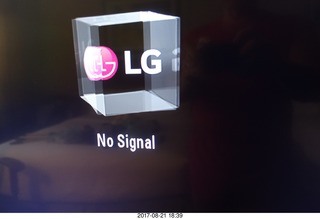132 9sm. LG - No Signal on our television