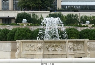 210 9ue. Longwood Gardens - fountain