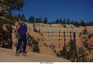 3141 9uv. Bryce Canyon National Park - Fairyland hike + Adam