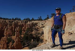 3142 9uv. Bryce Canyon National Park - Fairyland hike + Adam