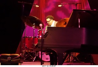 Yo Pauly's Pizza - SPACE AVAILABLE D.L. Slaughter Company sign next door