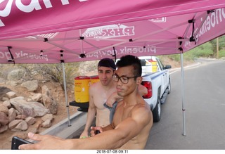 Camelback Cholla Trail hike NH2T - RickyBobby + Zyrian posing