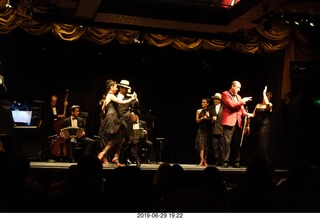 122 a0e. Buenos Aires - Tango show