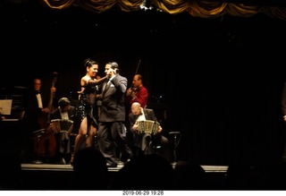 137 a0e. Buenos Aires - Tango show