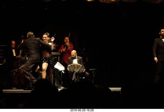 142 a0e. Buenos Aires - Tango show