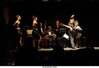 144 a0e. Buenos Aires - Tango show