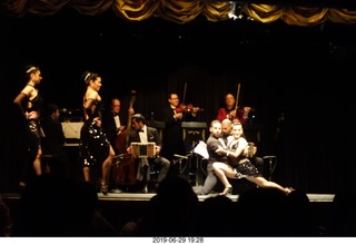 146 a0e. Buenos Aires - Tango show