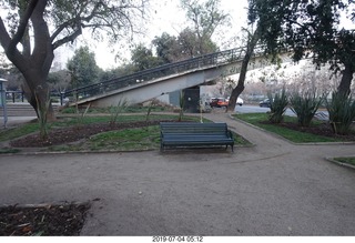 13 a0f. Chile - Santiago park - morning run - bridge