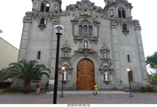 78 a0f. Peru - Lima run -  church