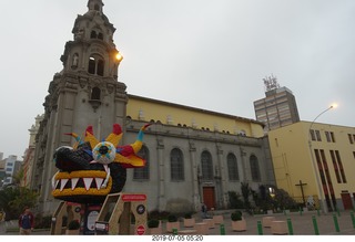 83 a0f. Peru - Lima run - church