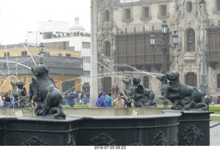 280 a0f. Peru - Lima tour - fountain
