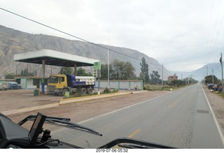 56 a0f. Peru - drive to Aguas Calientes Vistadome Train station