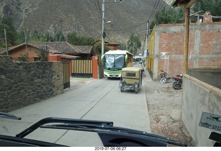 128 a0f. Peru - drive to Aguas Calientes Vistadome Train station