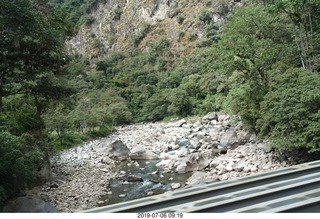 274 a0f. Peru - bus uphill to machu picchu