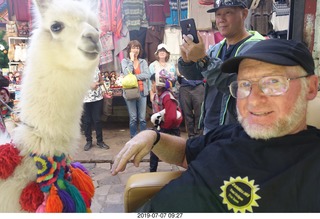 Peru - drive to cusco - market - llama + Adam