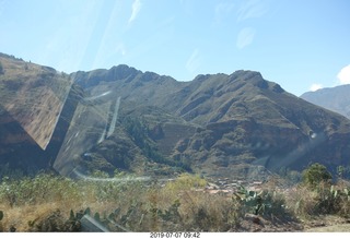 143 a0f. Peru - drive to cusco