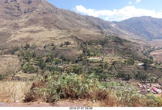 153 a0f. Peru - drive to cusco - overlook