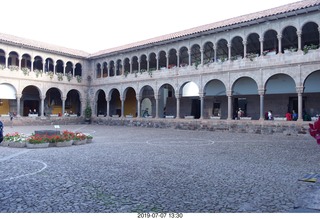 408 a0f. Peru - Cusco - church - courtyard