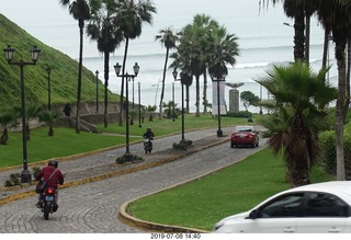 200 a0f. Peru - Lima - walk around