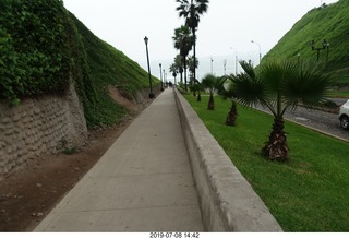 202 a0f. Peru - Lima - walk around