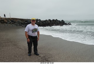 215 a0f. Peru - Lima - beach walk + Adam