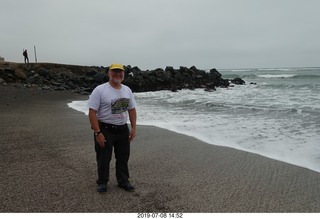 216 a0f. Peru - Lima - beach walk + Adam