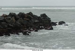 224 a0f. Peru - Lima - Pacific Ocean beach - jetty