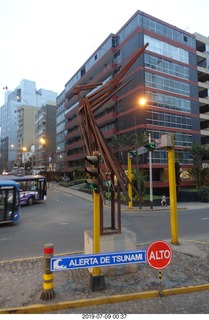 Peru - Lima - beach garden walk - tsumami sign