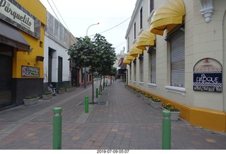 13 a0f. Peru - Lima - morning run  - alley