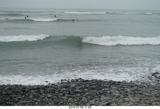 78 a0f. Peru - Lima - beach walk - Pacific Ocean waves