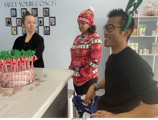 585 a0l. Alanna's <birthday> cake + Barbie and Zee