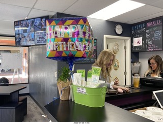 595 a0m. Vince's birthday balloon