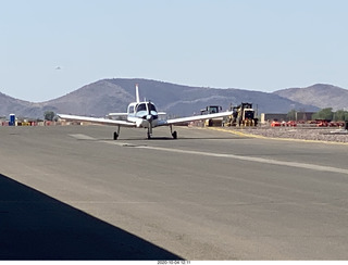 Jerome taxiing N8377W