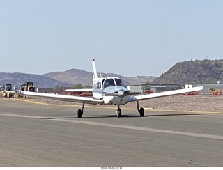 Jerome taxiing N8377W