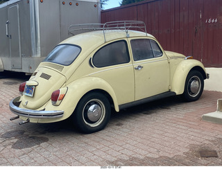 Los Angeles run - Rancho Palos Verdes - old Volkswagon beetle