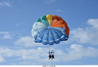 Anthony and Olga - Hawaii - parasailing