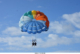 Anthony and Olga - Hawaii - parasailing