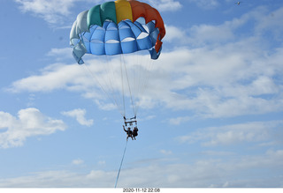 Anthony and Olga - Hawaii - parasailing