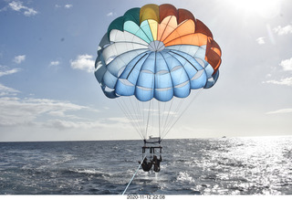 Anthony and Olga - Hawaii - parasailing